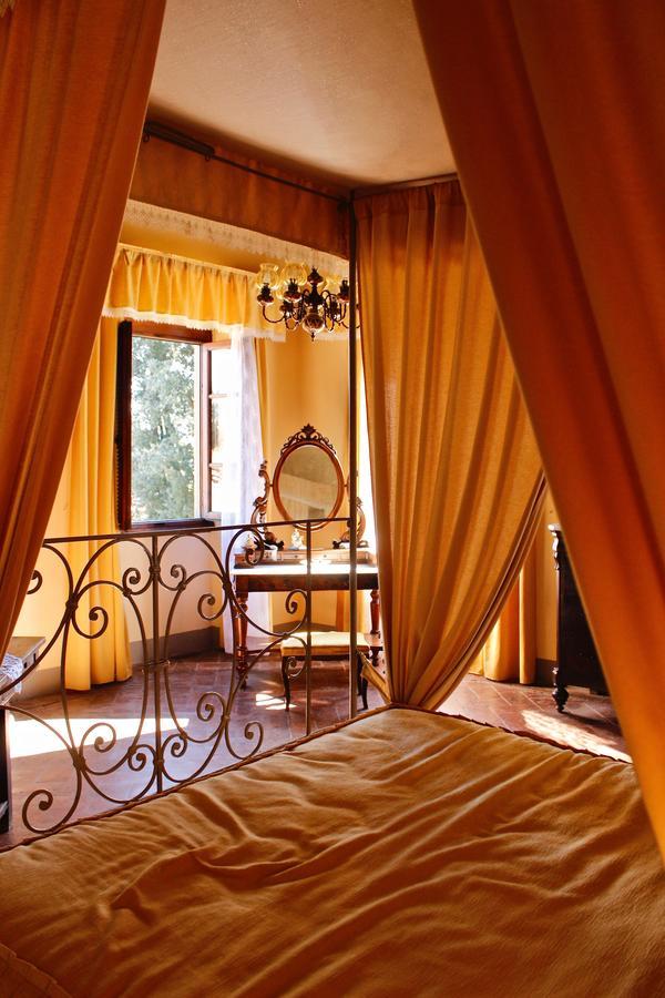 Villa Aurora Di Ferracciano บอร์โก ซาน ลอเรนโซ ภายนอก รูปภาพ