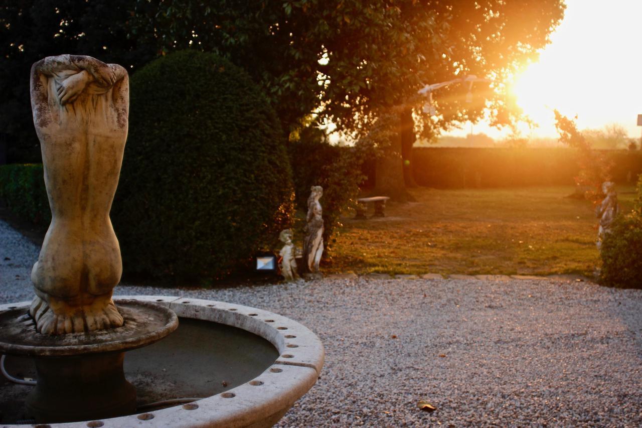 Villa Aurora Di Ferracciano บอร์โก ซาน ลอเรนโซ ภายนอก รูปภาพ
