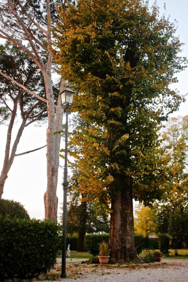 Villa Aurora Di Ferracciano บอร์โก ซาน ลอเรนโซ ภายนอก รูปภาพ